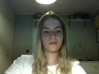 RosieJune's Live Sex Cam Show