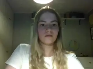 RosieJune's Live Sex Cam Show