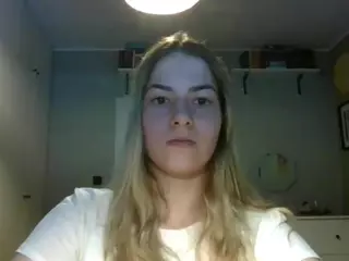 RosieJune's Live Sex Cam Show