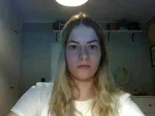 RosieJune's Live Sex Cam Show