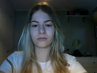 RosieJune's Live Sex Cam Show