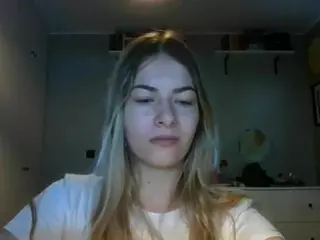 RosieJune's Live Sex Cam Show