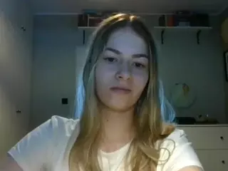 RosieJune's Live Sex Cam Show