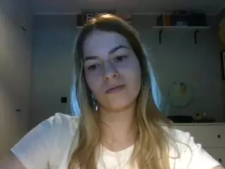 RosieJune's Live Sex Cam Show