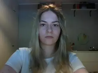 RosieJune's Live Sex Cam Show