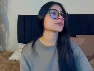 chloe-turner's Live Sex Cam Show
