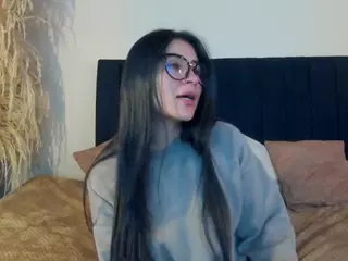 chloe-turner's Live Sex Cam Show