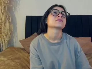 chloe-turner's Live Sex Cam Show