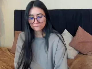 chloe-turner's Live Sex Cam Show