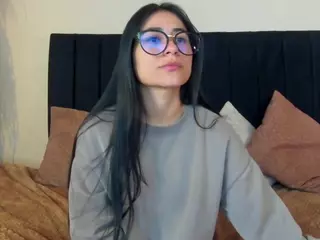 chloe-turner's Live Sex Cam Show