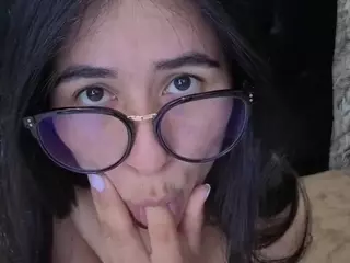 chloe-turner's Live Sex Cam Show