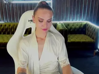 KiraGrayy's Live Sex Cam Show