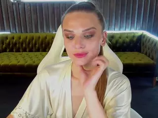 KiraGrayy's Live Sex Cam Show