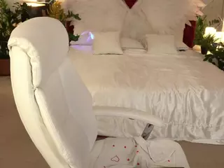 KiraGrayy's Live Sex Cam Show