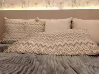 IvyEllis's Live Sex Cam Show