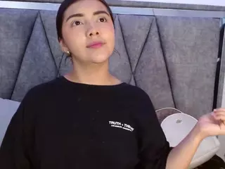 Keendall-Jenner's Live Sex Cam Show