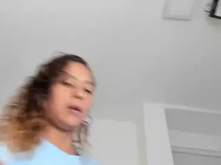Zoedanielss's Live Sex Cam Show