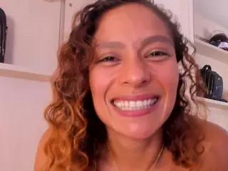 Zoedanielss's Live Sex Cam Show