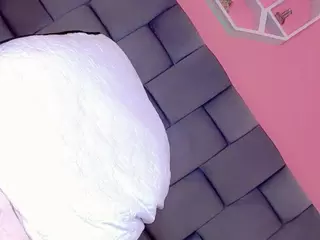 Dafnne-Gill's Live Sex Cam Show