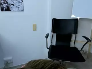 lady-30's Live Sex Cam Show