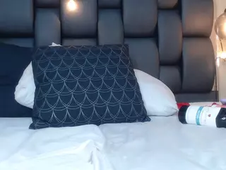 lady-30's Live Sex Cam Show