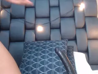 lady-30's Live Sex Cam Show