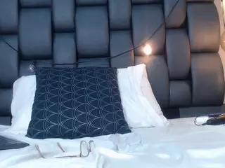 lady-30's Live Sex Cam Show