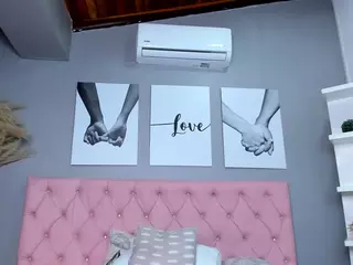 lady-30's Live Sex Cam Show
