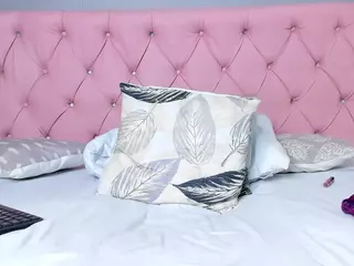 lady-30's Live Sex Cam Show