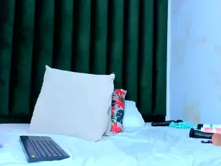 lady-30's Live Sex Cam Show