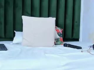 lady-30's Live Sex Cam Show
