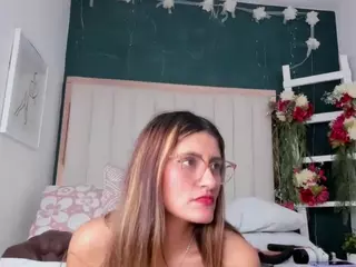 lady-30's Live Sex Cam Show