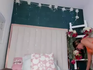 lady-30's Live Sex Cam Show