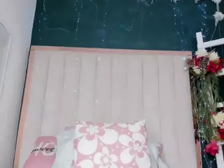lady-30's Live Sex Cam Show
