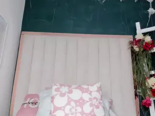 lady-30's Live Sex Cam Show