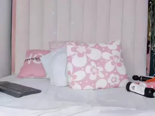 lady-30's Live Sex Cam Show