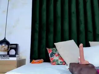 lady-30's Live Sex Cam Show
