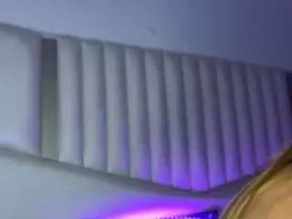 Queenn-angelique's Live Sex Cam Show