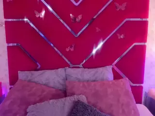 veronica-olson's Live Sex Cam Show