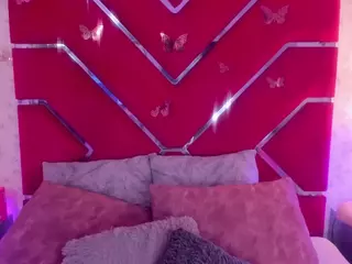 veronica-olson's Live Sex Cam Show
