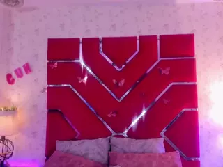 veronica-olson's Live Sex Cam Show