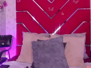 veronica-olson's Live Sex Cam Show