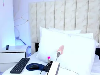 Laura Smith's Live Sex Cam Show