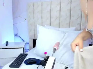 Laura Smith's Live Sex Cam Show