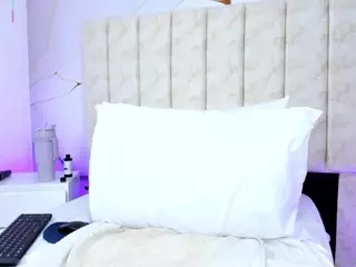 Laura Smith's Live Sex Cam Show
