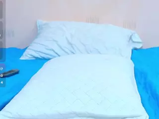 naughtymilfgela's Live Sex Cam Show