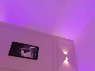 Anniemartinezz's Live Sex Cam Show