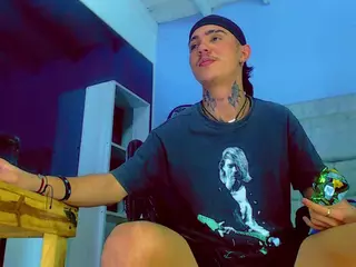 hannilest's Live Sex Cam Show