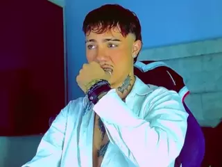 hannilest's Live Sex Cam Show
