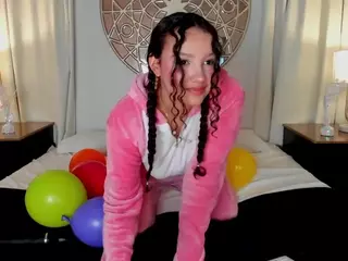 lucylovelyy1's Live Sex Cam Show